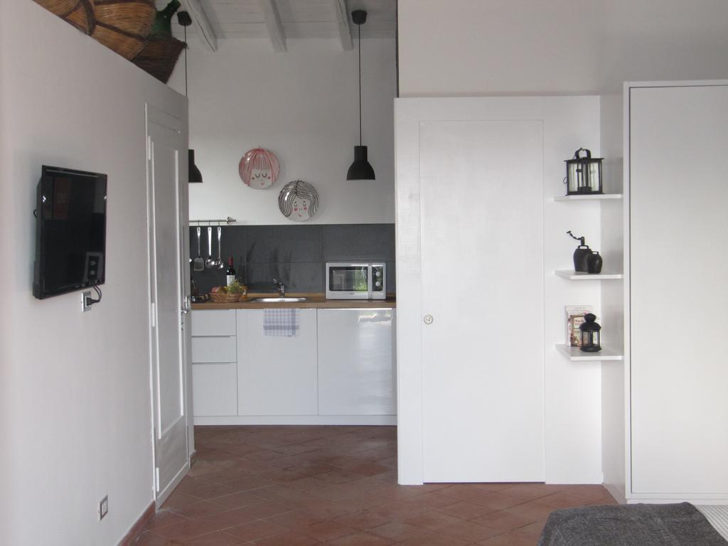 Terre Del Cardinale Country Suites Катания Стая снимка